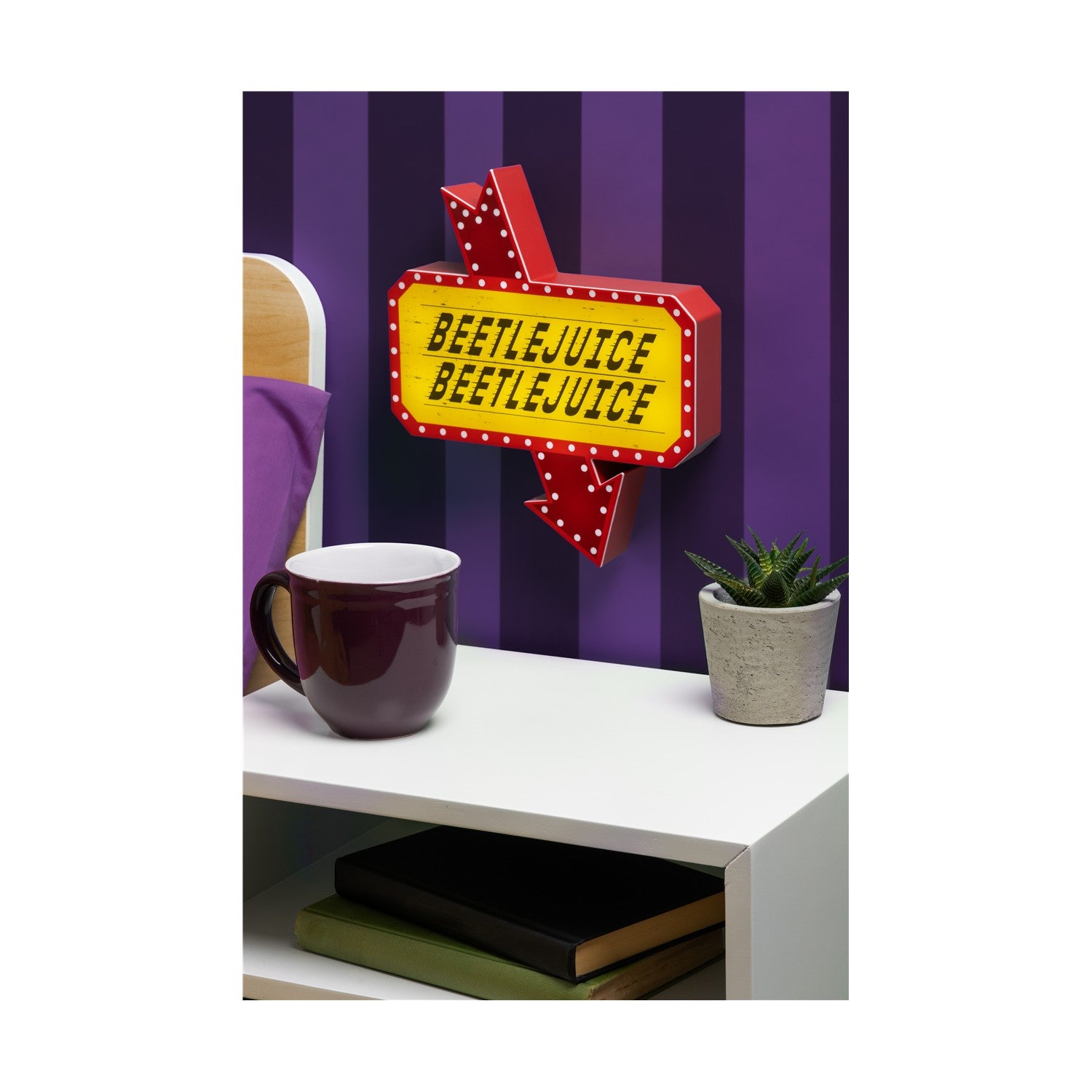 Paladone Beetlejuice Светлина Настолна Лампа Жълто Червена Рамка - Sunday Habit